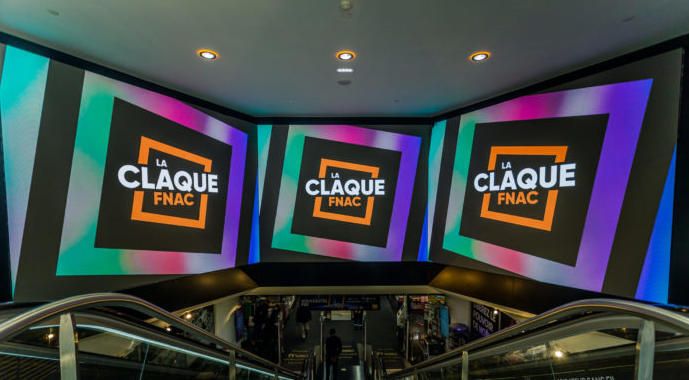 巴黎8区Fnac香街店大屏