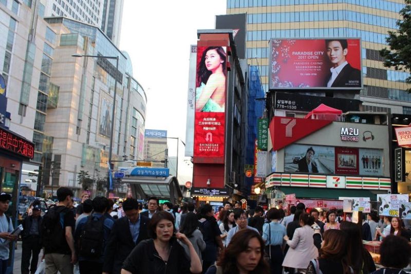 首尔明洞红眼( Red Eye )大屏