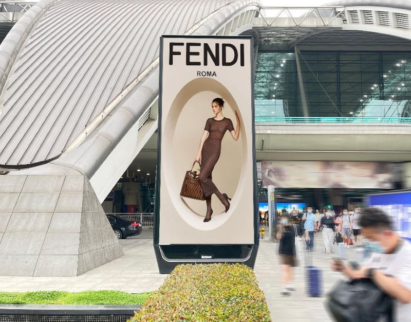 Chengdu Shuangliu International Airport T2 Parking Lot Floor Light Box