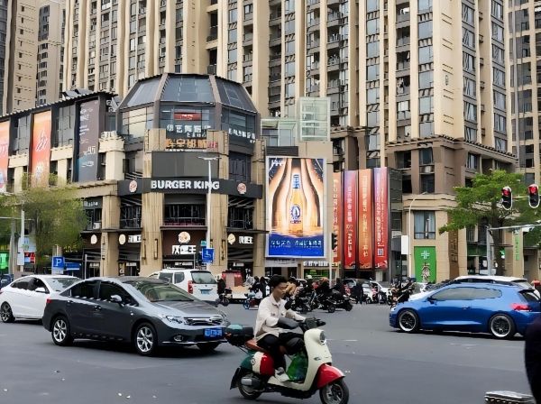LED on the south facade of Shantou Jinzi Tianjie