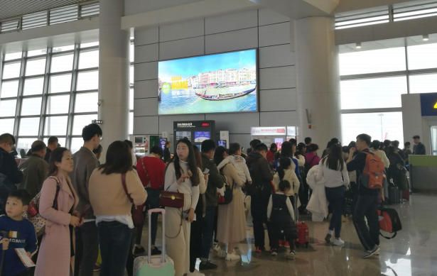 Huanghua International Airport T2 International Departure Hall Lightbox
