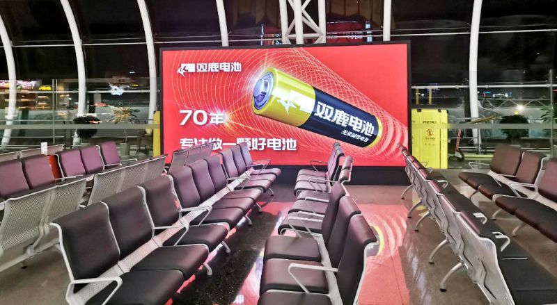 宁波栎社国际机场T1出发通廊隔断灯箱