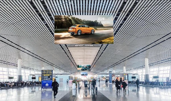 天津滨海机场T2国内出发候机大厅灯箱