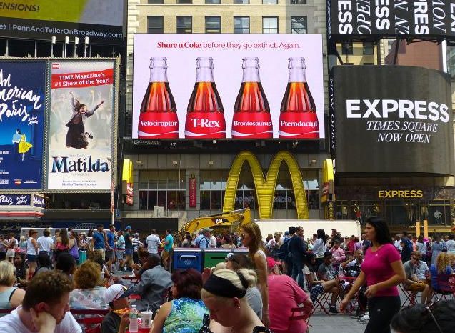 纽约时报广场区域麦当劳屏