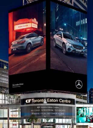 Toronto Dundas Square - Eaton Centre Tower (CF TEC Tower) Large Screen