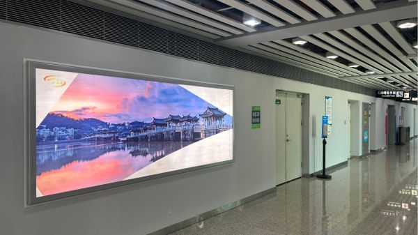揭阳潮汕国际机场T1国际到达通道灯箱