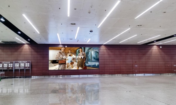 沈阳桃仙国际机场T3国内到达行李厅通道灯箱