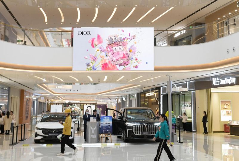 Indoor LED screen at Changsha Longfor Furong Tianjie