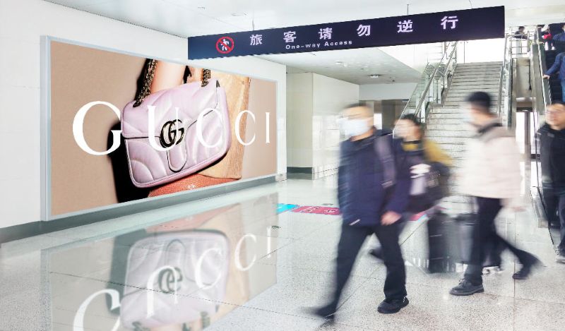 济南遥墙国际机场一层国内到达通道灯箱