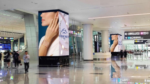 成都天府国际机场T2到港厅出口包柱LED