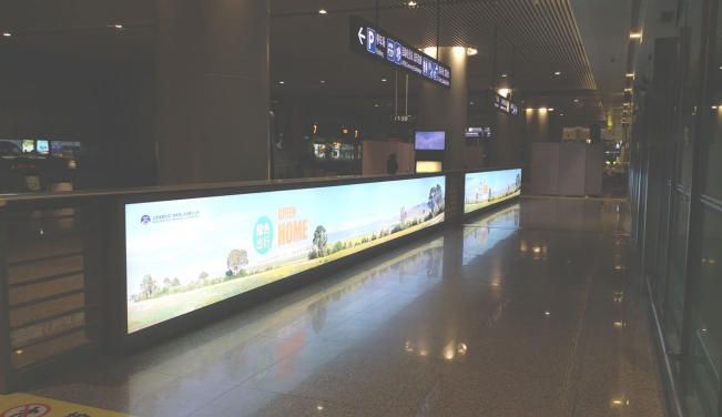 黄花国际机场T2国际到达行李厅灯箱