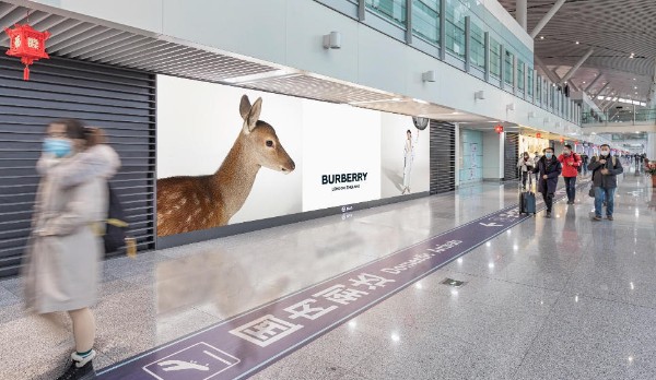 南昌昌北国际机场T2国内到达通廊灯箱