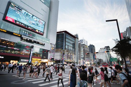 首尔江南区CGV大厦屏