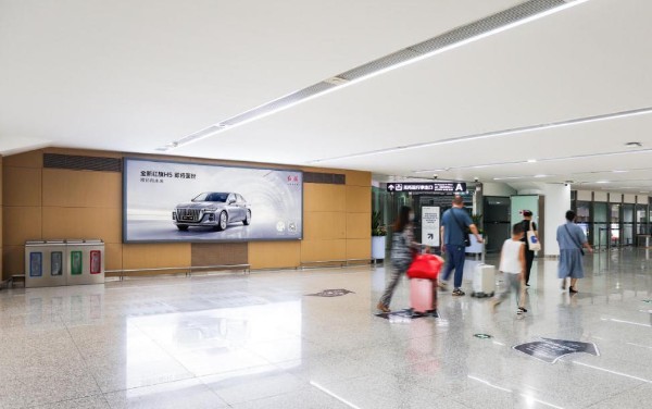 Qingdao Jiaodong International Airport Domestic Arrivals Concourse Lightbox Set