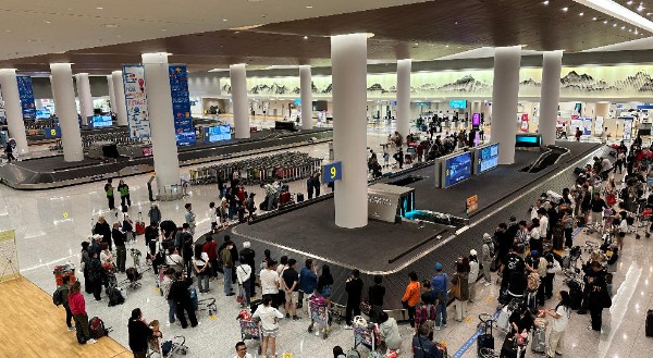 Incheon International Airport T2 Arrival Baggage Claim Area LED