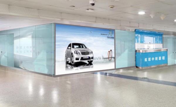 太原武宿机场T2国内到达夹层灯箱