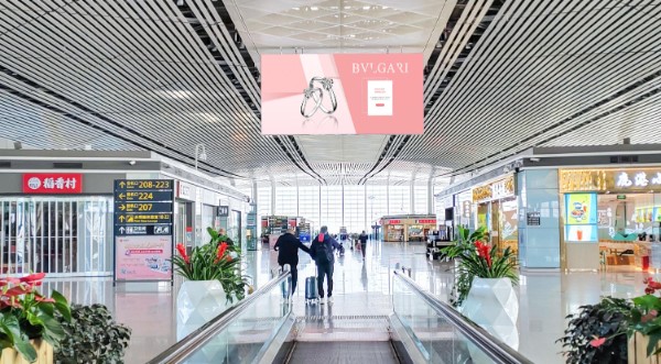 天津滨海机场T2三层国内出发候机大厅灯箱