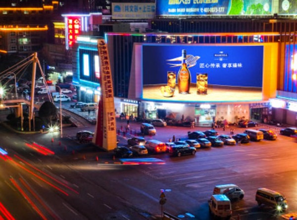 长沙高桥大市场西门LED大屏