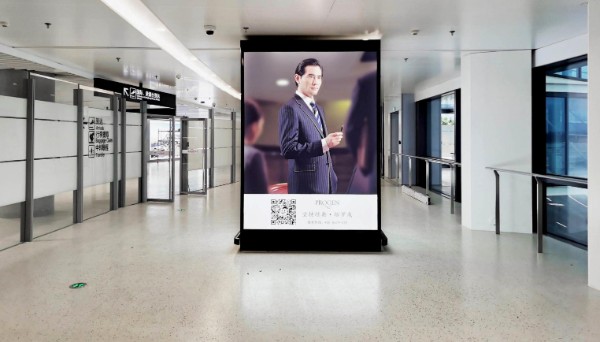 宁波栎社国际机场T2国际到达通廊转机区灯箱