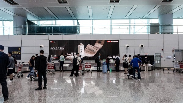 广州白云国际机场T1到达行李转盘灯箱套装