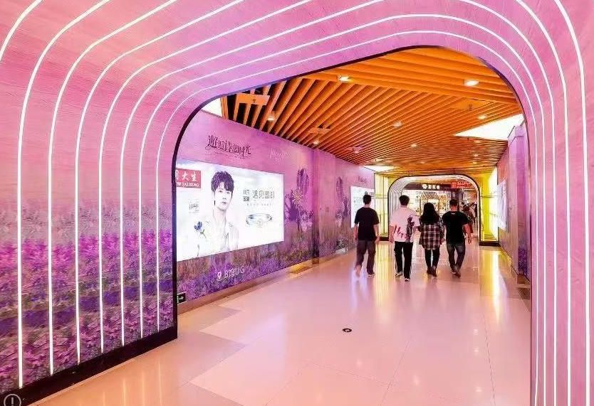 Chongqing Longfor Times Street Subway Passage Light Box Wall Full Package