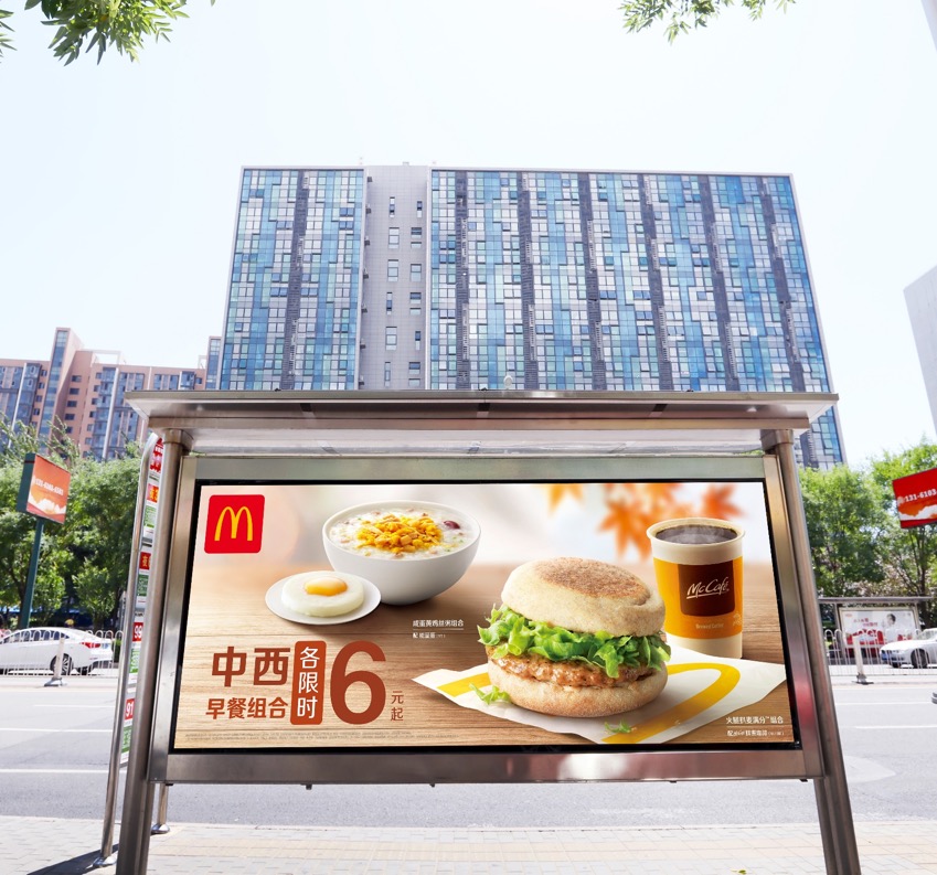望京公交车候车厅灯箱