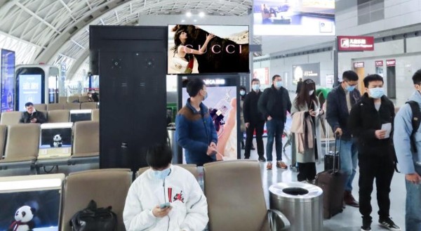 成都双流国际机场T2国内出发到达电视