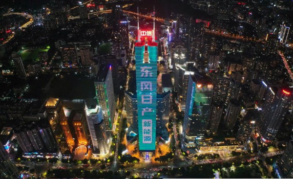 广州好醒目中信广场灯光秀