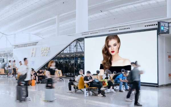 广州白云国际机场T1出发值机大厅灯箱套装