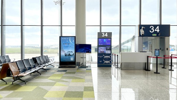 海口美兰机场T2国内三层出发厅刷屏机