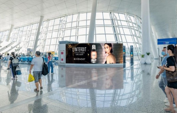 武汉天河国际机场T3到达混合通廊LED