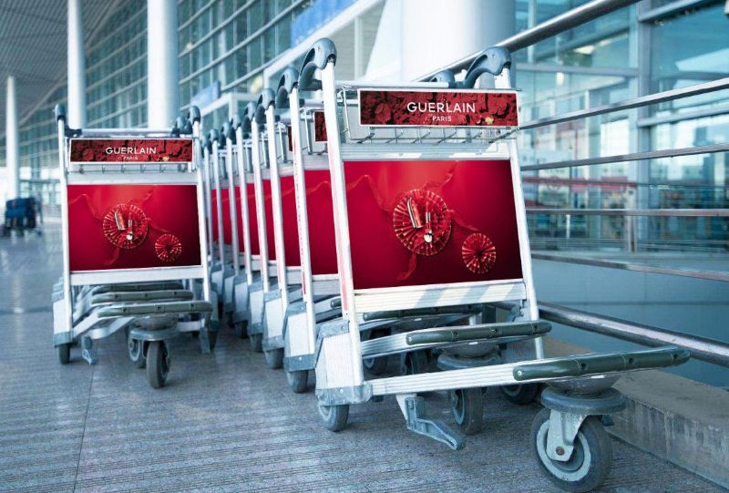 Chengdu Shuangliu International Airport trolley