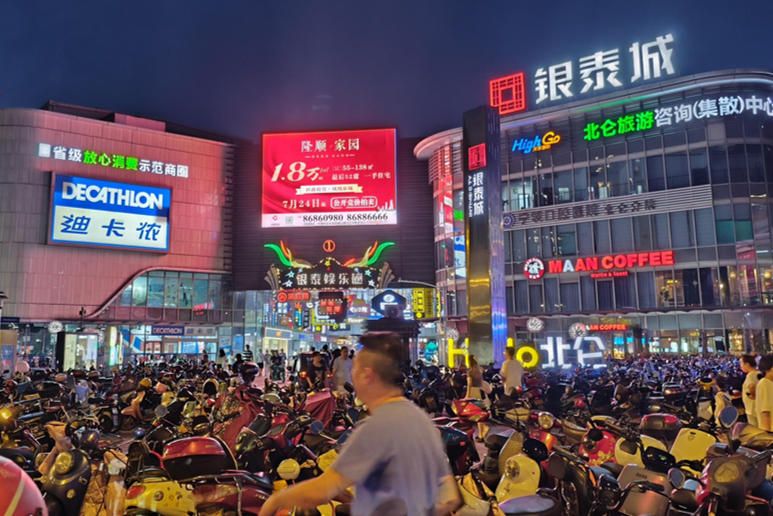 宁波北仑银泰LED屏