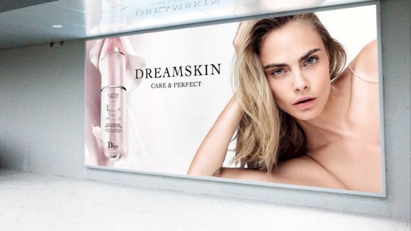 宁波栎社国际机场T2国内VIP贵宾厅门口灯箱