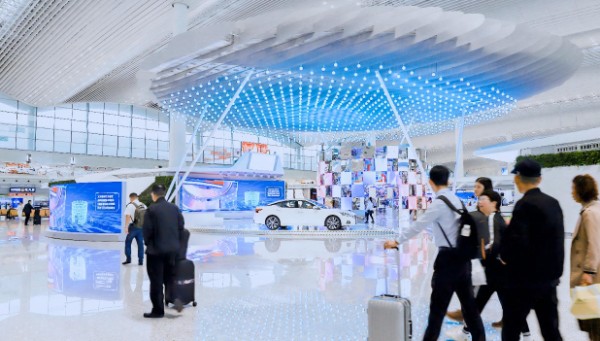 广州白云国际机场T2出发值机厅展位+媒体