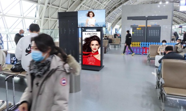 成都双流国际机场T2国内出发及到达刷屏机