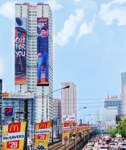 马尼拉EDSA路Deca Tower大屏