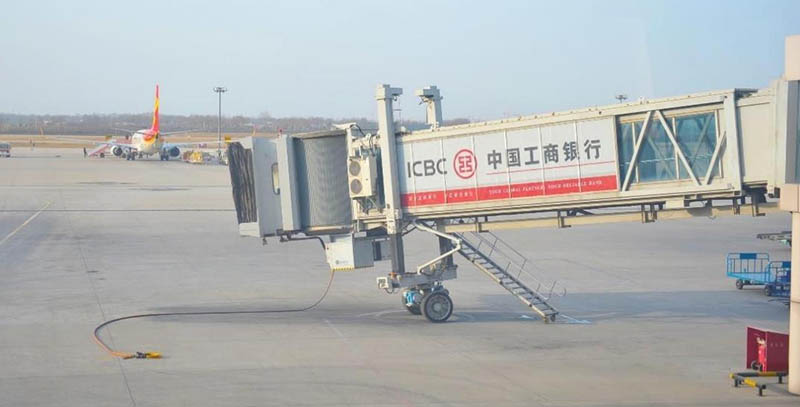 西安咸阳国际机场T1T2廊桥贴膜