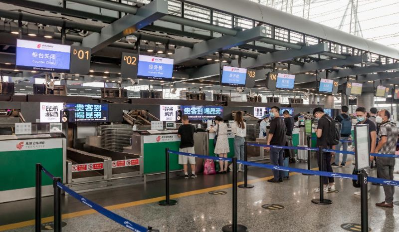 白云国际机场T1值机岛二三联屏套装LED