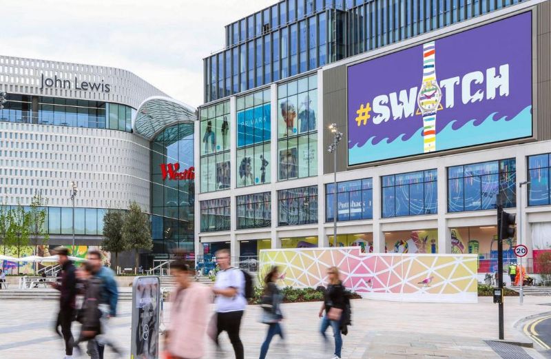 伦敦韦斯特菲尔德购物中心Westfield广场大屏