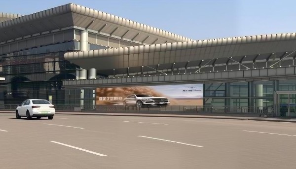 太原武宿机场T2-T1航站楼连廊灯箱