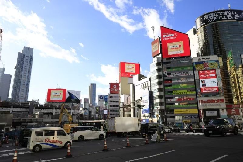 日本东京涩谷十字路口13面电子屏