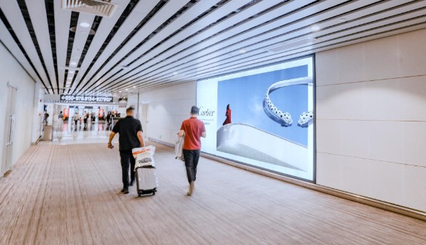 广州白云国际机场T2出发VIP安检通道灯箱