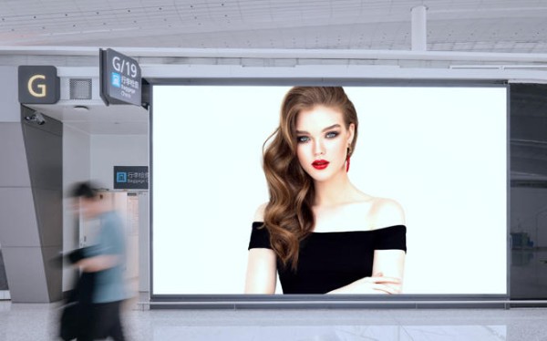 广州白云国际机场T1出发值机大厅灯箱套装