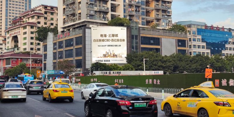 广州机场路越丽国际皮具城大牌