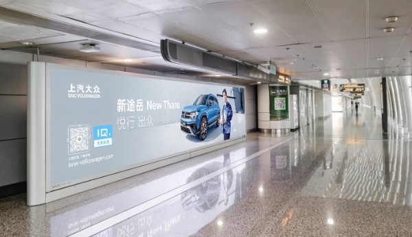 广州白云国际机场T1到达连接楼灯箱套装