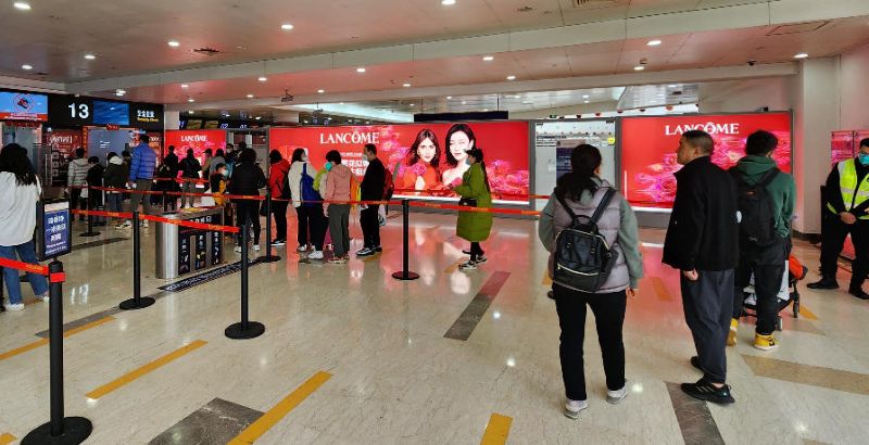 海口美兰机场T1二层出发厅灯箱