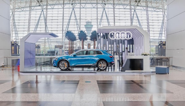Guangzhou Baiyun International Airport T1 Check-in Hall Booth