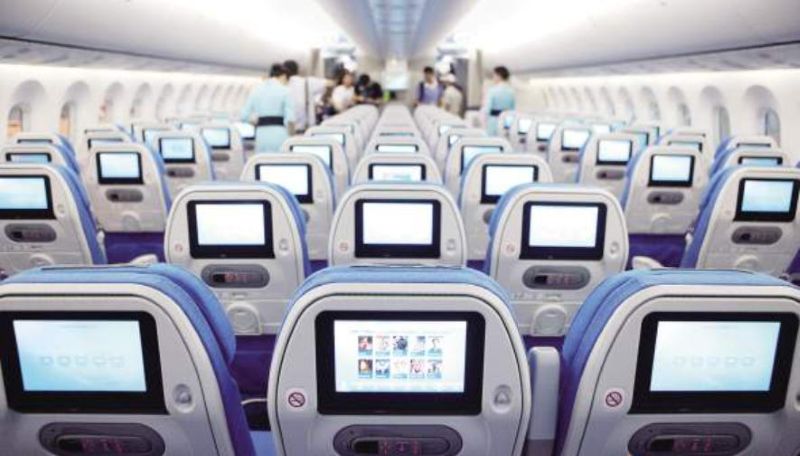 厦门航空飞机客舱内电视广告