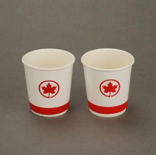 香港航空飞机客舱内纸杯广告